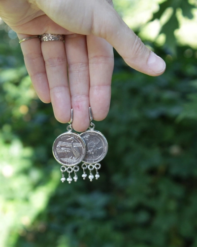 coin shape earrings